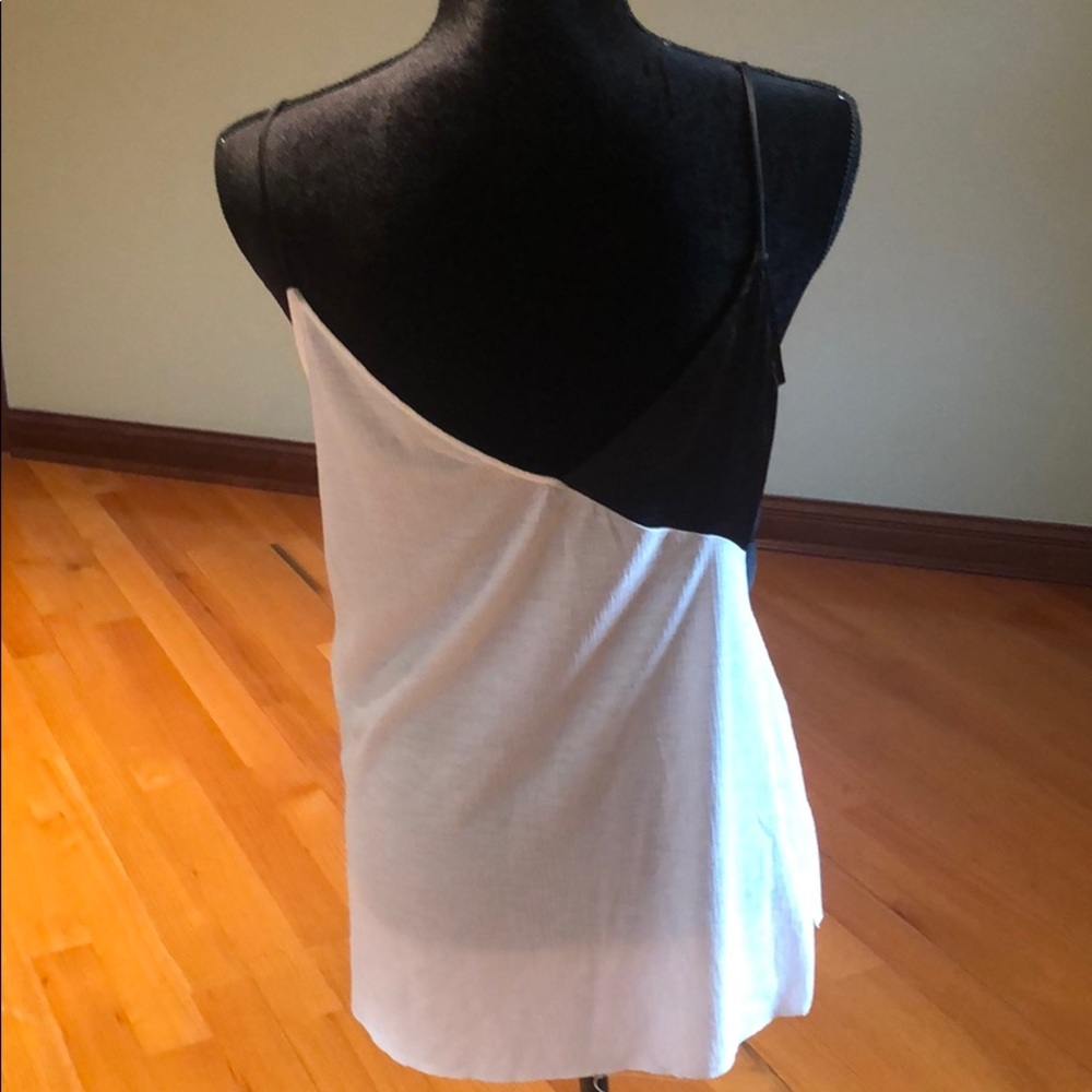 Zara Collection Black And White Top Size Medium✨ - Picture 8 of 8